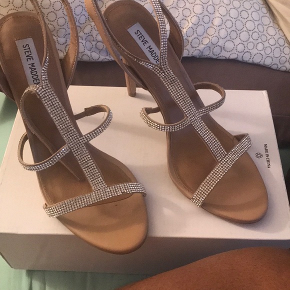 Shoes - Picture 4 of 5